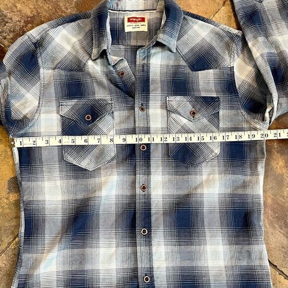 Wrangler Blue Plaid Button Up Long Sleeve Shirt Medium - Picture 7 of 9